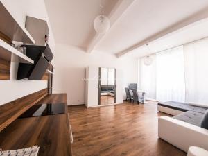 Pronájem bytu 1+kk, Praha - Nusle, Bartoškova, 39 m2