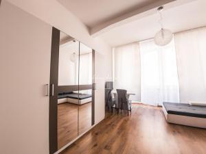 Pronájem bytu 1+kk, Praha - Nusle, Bartoškova, 39 m2