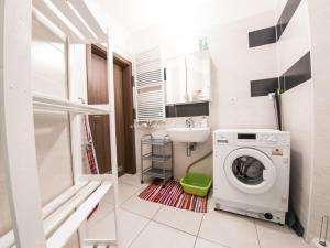 Pronájem bytu 1+kk, Praha - Nusle, Bartoškova, 39 m2