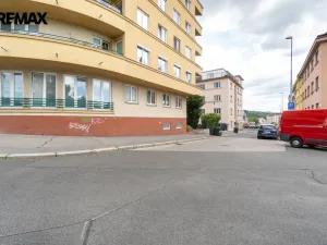 Prodej garážového stání, Praha - Libeň, Kašparovo náměstí, 12 m2