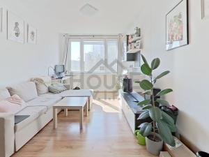 Prodej bytu 2+kk, Praha - Prosek, Ctěnická, 39 m2