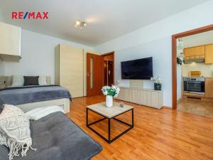 Prodej bytu 1+kk, Praha - Háje, Hekrova, 31 m2