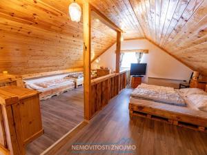 Prodej vícegeneračního domu, Drnholec, Wolkerova, 244 m2