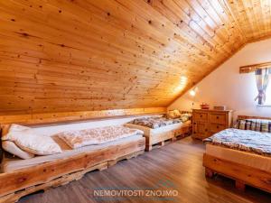 Prodej vícegeneračního domu, Drnholec, Wolkerova, 244 m2