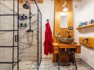 Prodej vícegeneračního domu, Drnholec, Wolkerova, 244 m2