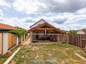 Prodej vícegeneračního domu, Drnholec, Wolkerova, 244 m2