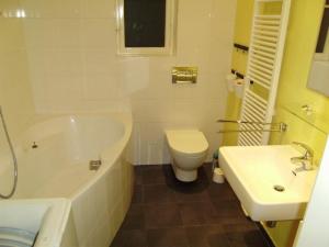 Pronájem bytu 2+kk, Praha, Malátova, 62 m2