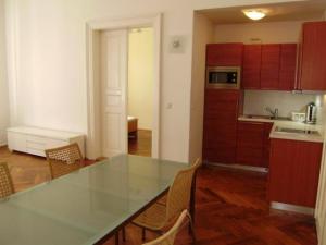 Pronájem bytu 2+kk, Praha, Malátova, 62 m2