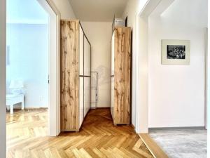 Pronájem bytu 2+1, Praha - Nové Město, Jungmannova, 65 m2