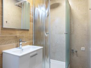 Pronájem bytu 2+kk, Praha - Petrovice, Jakobiho, 42 m2