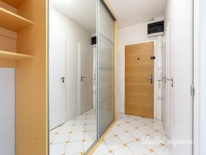 Pronájem bytu 2+kk, Praha - Petrovice, Jakobiho, 42 m2