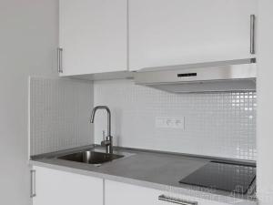 Pronájem bytu 1+kk, Praha - Jinonice, Peroutkova, 23 m2