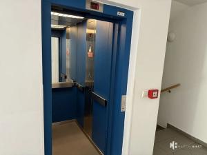 Pronájem bytu 1+kk, Praha - Strašnice, Názovská, 38 m2