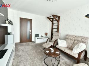 Prodej bytu 3+1, Jičín - Valdické Předměstí, Pod lipami, 63 m2