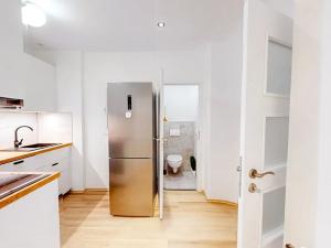 Prodej bytu 2+1, Praha - Dejvice, Thákurova, 54 m2