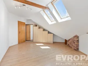 Prodej rodinného domu, Sulice - Hlubočinka, U Lesa, 272 m2