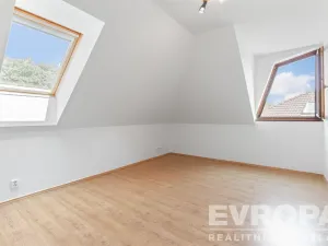 Prodej rodinného domu, Sulice - Hlubočinka, U Lesa, 272 m2