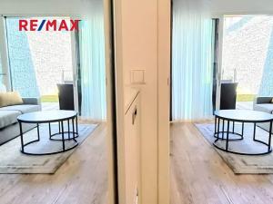 Pronájem bytu 1+kk, Praha - Smíchov, Podbělohorská, 39 m2