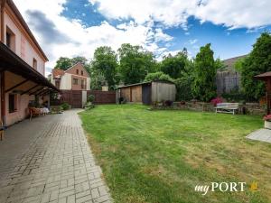 Prodej vícegeneračního domu, Chyše, Žižkovo náměstí, 322 m2