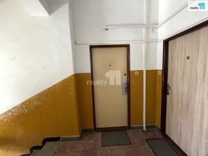 Prodej bytu 2+1, Karlovy Vary - Stará Role, Závodu míru, 55 m2
