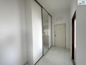 Prodej bytu 2+1, Karlovy Vary - Stará Role, Závodu míru, 55 m2