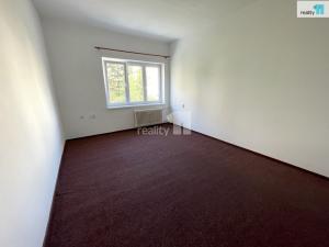 Prodej bytu 2+1, Karlovy Vary - Stará Role, Závodu míru, 55 m2