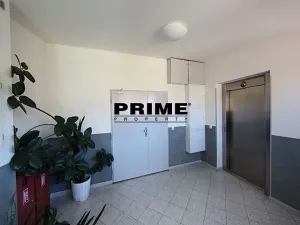 Pronájem kanceláře, Praha - Smíchov, Štefánikova, 147 m2