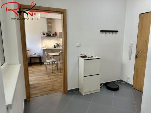 Pronájem bytu 2+kk, Praha, Medunova, 56 m2