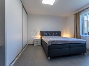 Prodej rodinného domu, Praha - Sobín, Valtická, 221 m2