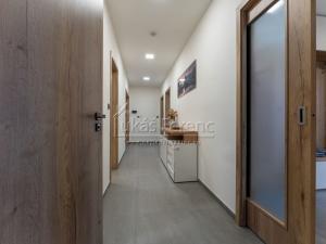 Prodej rodinného domu, Praha - Sobín, Valtická, 221 m2