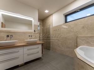Prodej rodinného domu, Praha - Sobín, Valtická, 221 m2