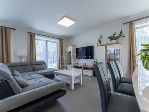 Prodej rodinného domu, Praha - Sobín, Valtická, 221 m2