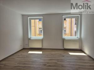 Pronájem bytu 2+1, Teplice - Trnovany, Štúrova, 52 m2