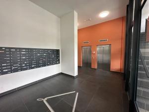 Pronájem bytu 2+kk, Praha - Stodůlky, Holýšovská, 55 m2