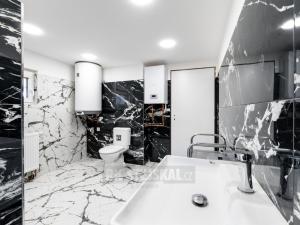 Prodej rodinného domu, Český Krumlov - Nové Dobrkovice, 230 m2