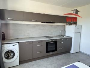 Prodej bytu 1+1, Karlovy Vary - Rybáře, Požární, 35 m2