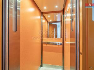 Pronájem bytu 1+kk, Kladno, Vít. Nezvala, 33 m2