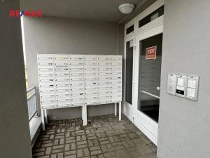 Pronájem bytu 2+kk, Kladno, Jaroslava Holečka, 38 m2