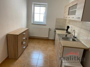 Pronájem bytu 2+kk, Opava - Předměstí, třída Spojenců, 80 m2