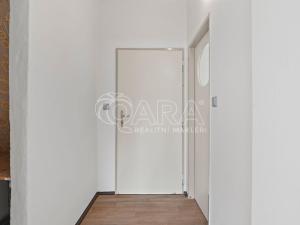 Pronájem bytu 2+kk, Praha - Prosek, Poleradská, 40 m2
