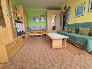 Pronájem bytu 1+kk, Praha - Chodov, Bachova, 30 m2