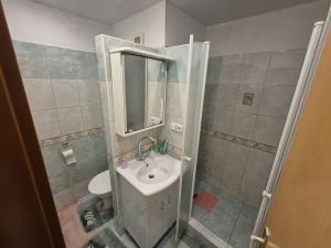 Pronájem bytu 1+kk, Praha - Chodov, Bachova, 30 m2