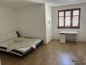Pronájem bytu 2+1, Olomouc, Ostružnická, 80 m2