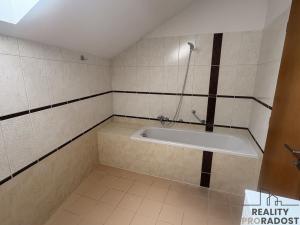 Pronájem bytu 2+kk, Olomouc, Ostružnická, 100 m2