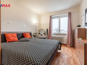 Pronájem bytu 2+1, Praha - Hloubětín, Zelenečská, 53 m2