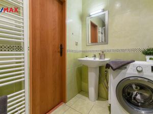 Pronájem bytu 2+1, Praha - Hloubětín, Zelenečská, 53 m2