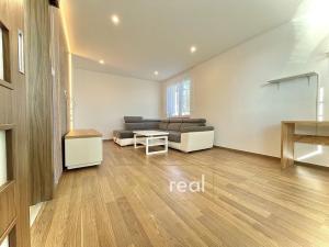 Pronájem bytu 2+1, Bzenec, Sokolská, 60 m2