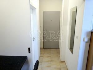 Pronájem bytu 1+kk, Praha - Vršovice, Petrohradská, 30 m2