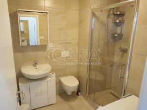 Pronájem bytu 1+kk, Praha - Vršovice, Petrohradská, 30 m2