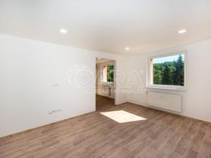 Pronájem bytu 2+1, Trutnov - Dolní Předměstí, Úpské nábřeží, 55 m2